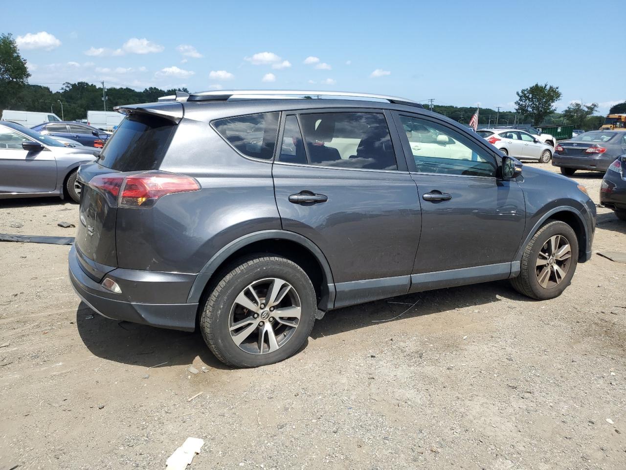 2017 Toyota Rav4 Xle - Image 3