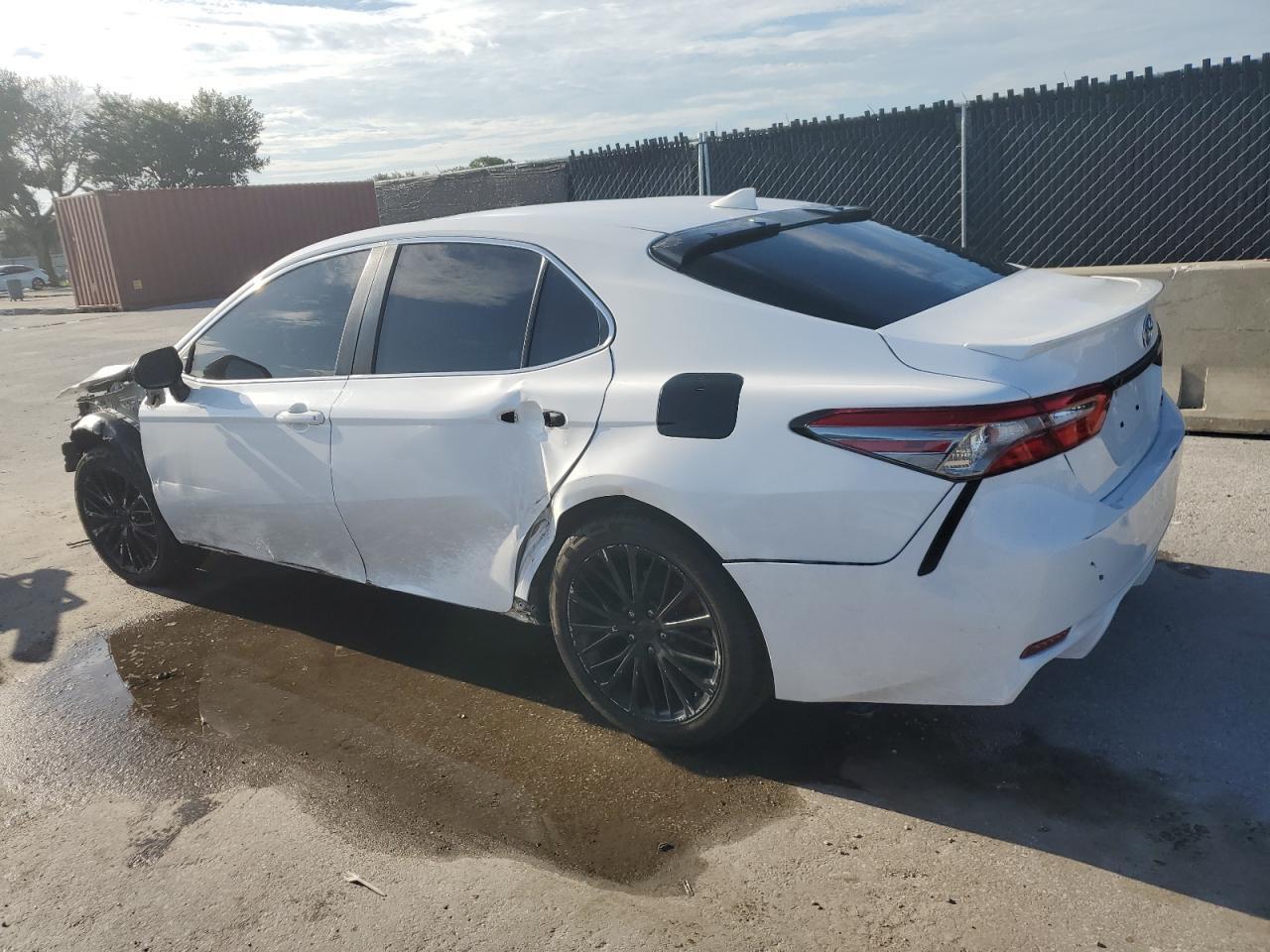 2019 Toyota Camry L - Image 2