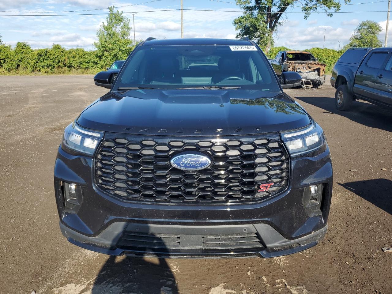 2025 Ford Explorer St - Image 5
