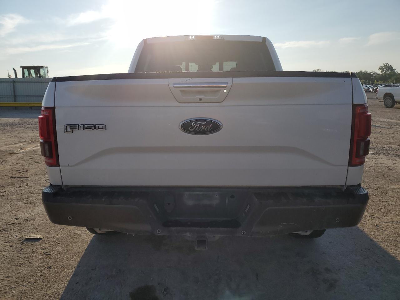 2015 Ford F150 Supercrew - Image 6