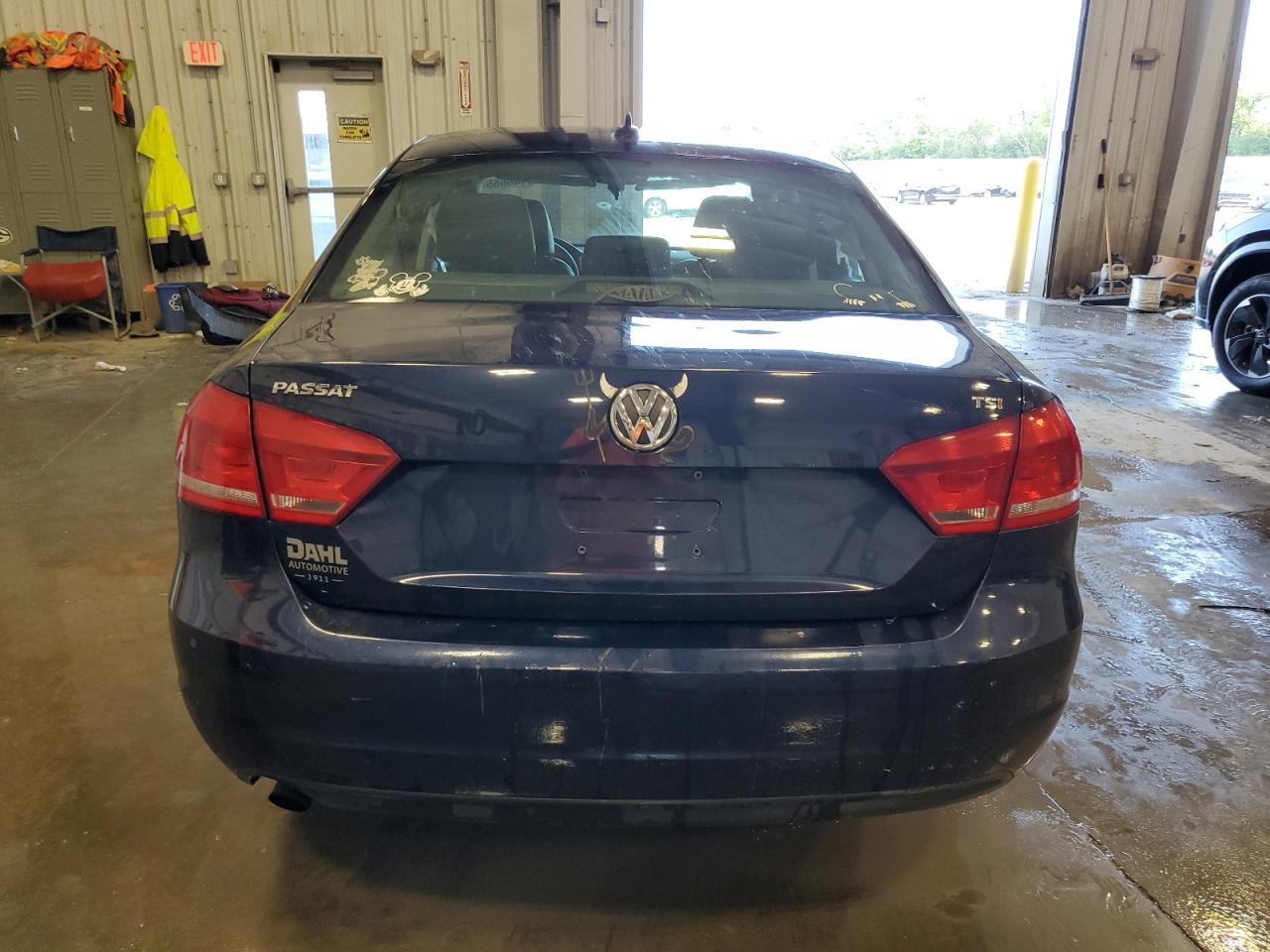 2014 Volkswagen Passat S - Фото 6