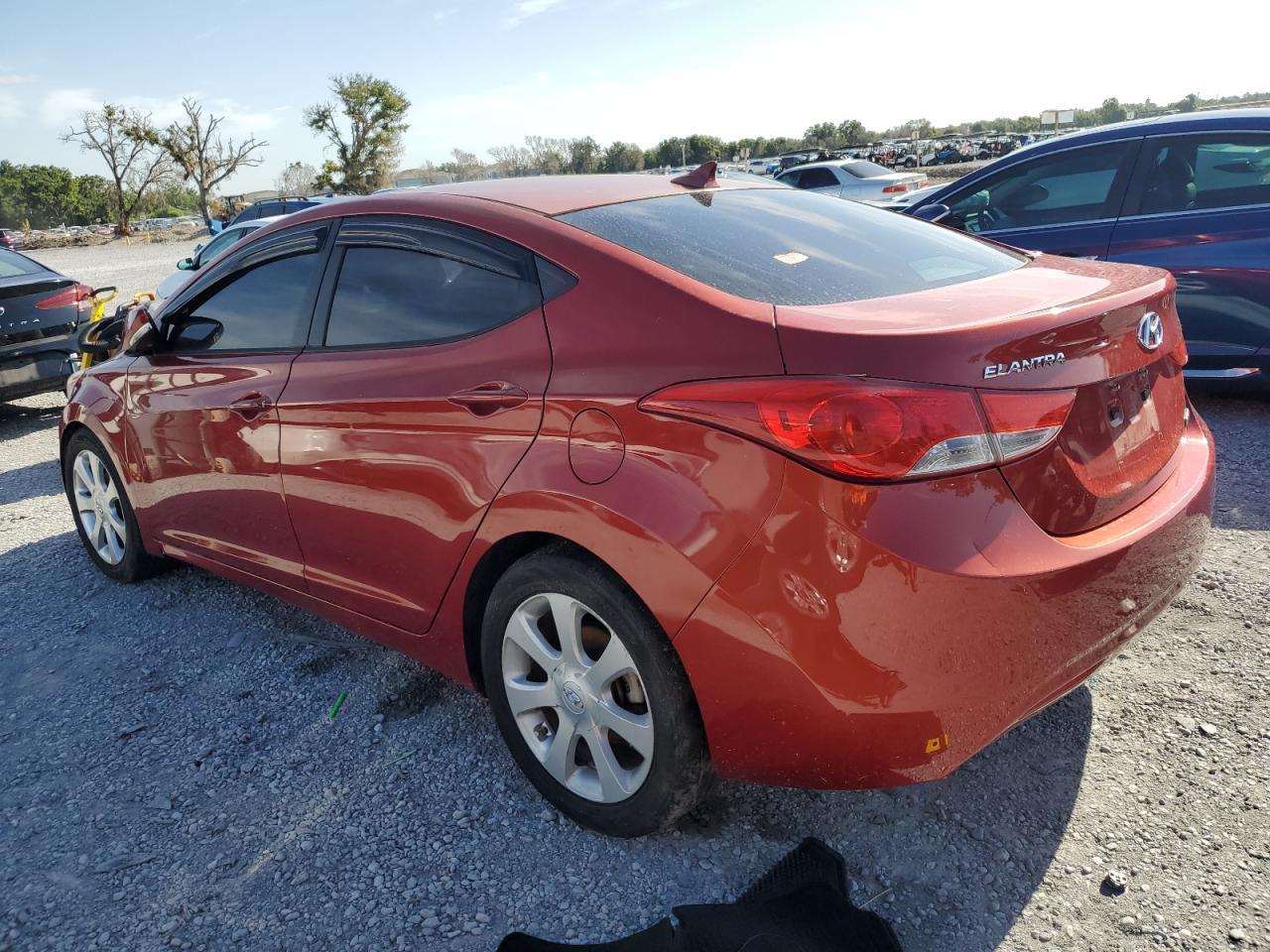 2013 Hyundai Elantra Gls - Image 2