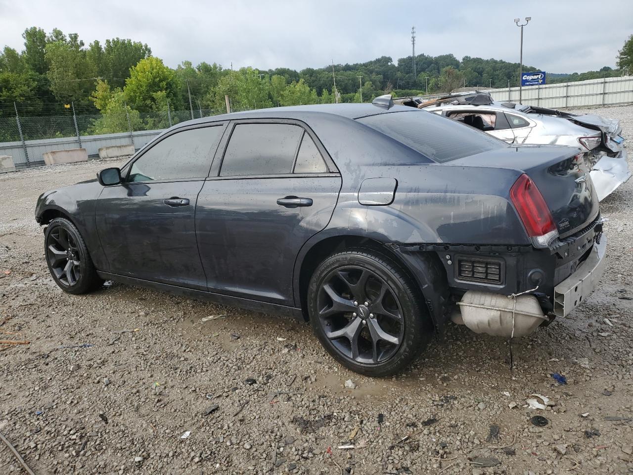 2019 Chrysler 300 S - Фото 2