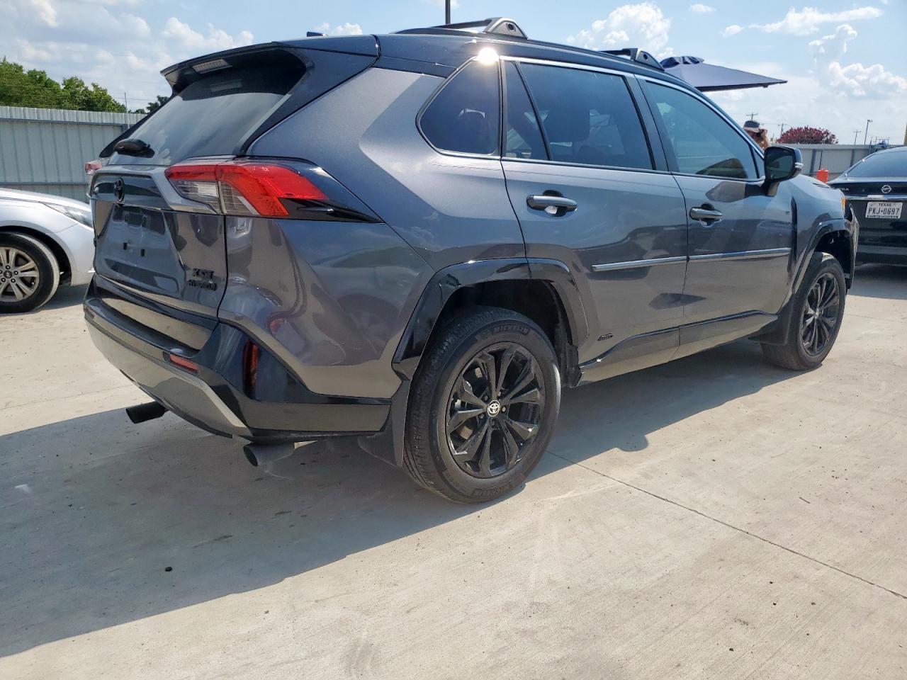 2024 Toyota Rav4 Xse - Image 3
