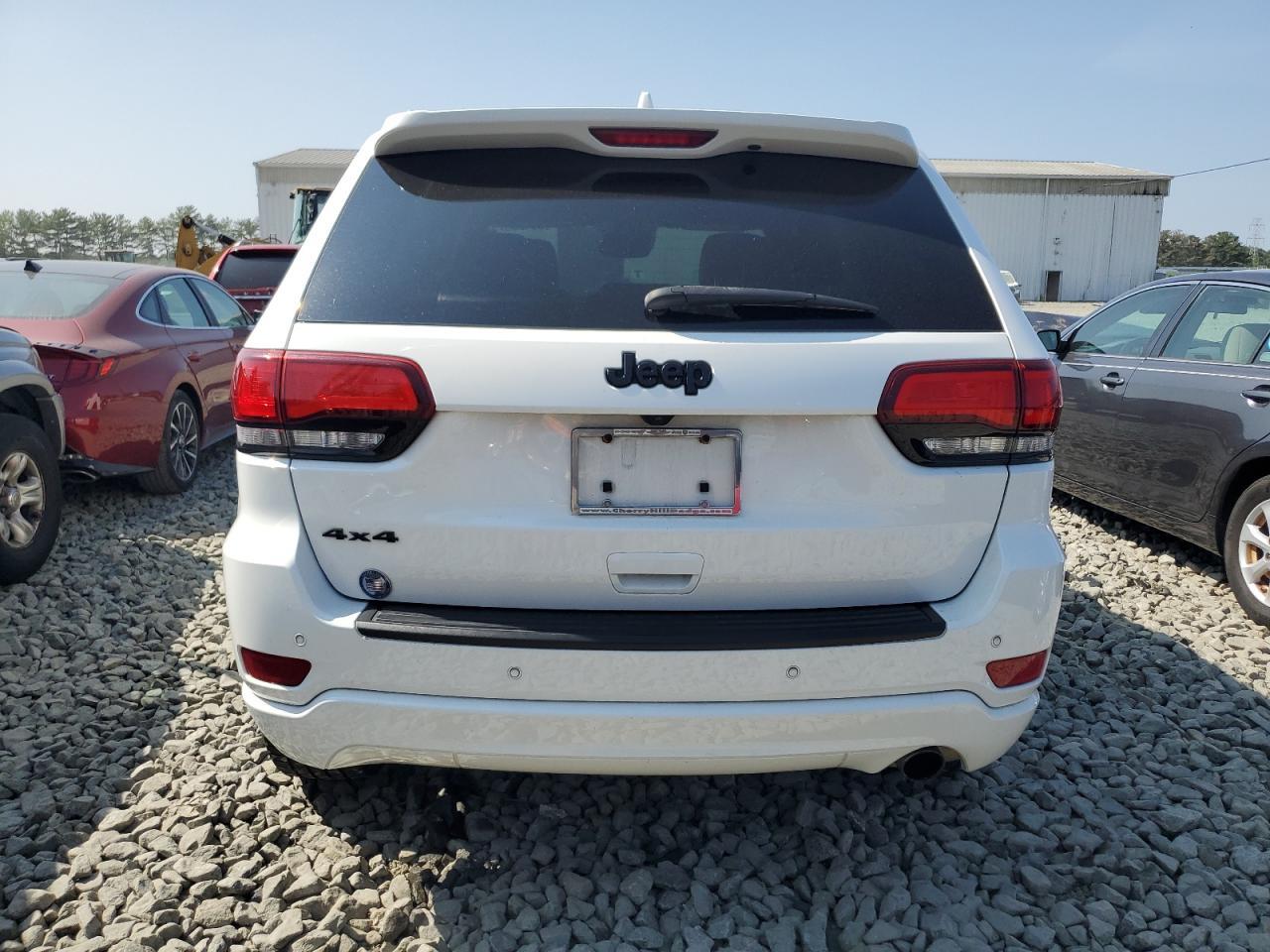 2021 Jeep Grand Cherokee Laredo - Image 6