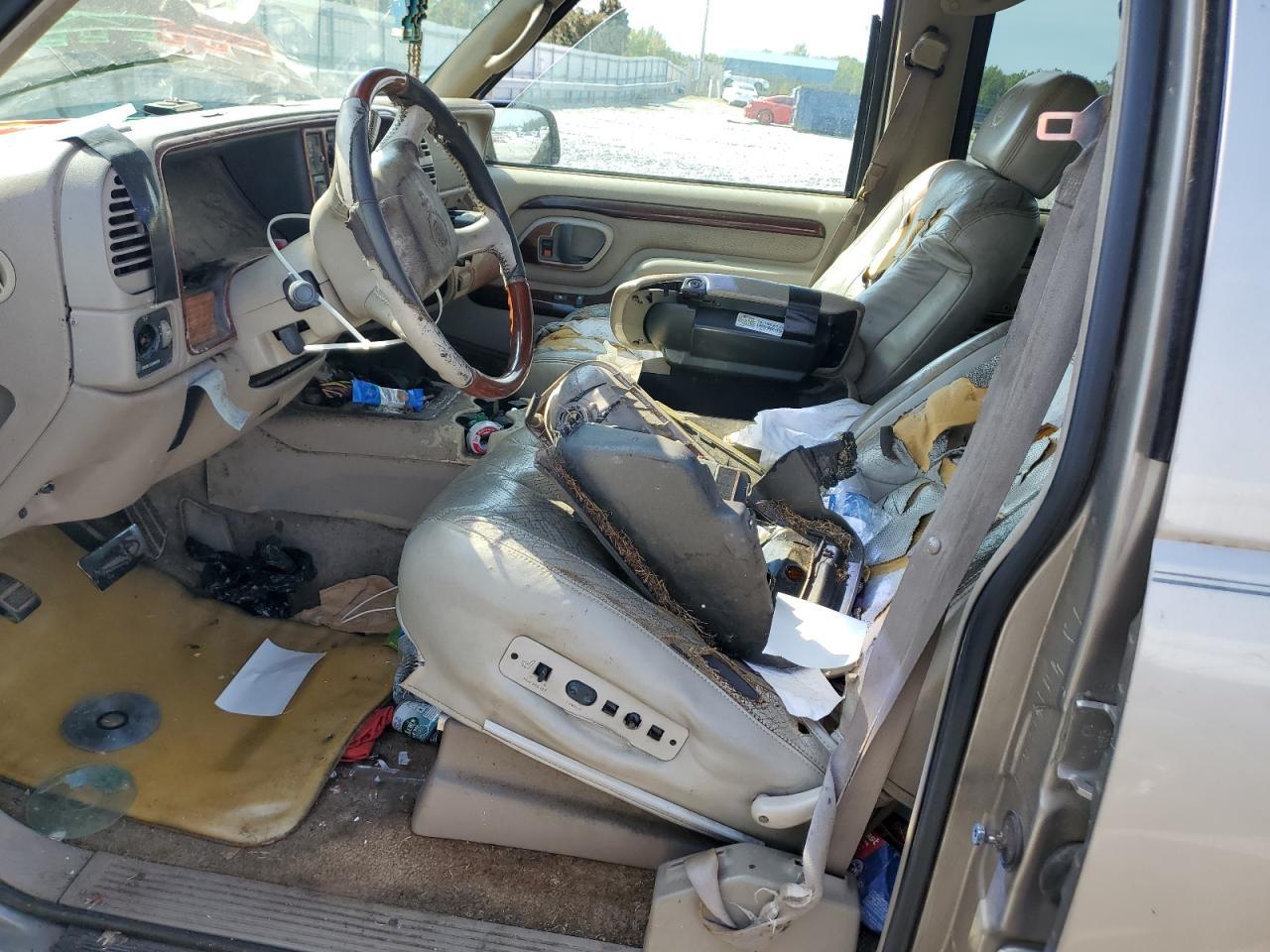 2000 Cadillac Escalade Luxury - Фото 7