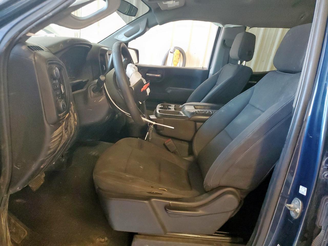 2020 Chevrolet Silverado K1500 Custom - Фото 7