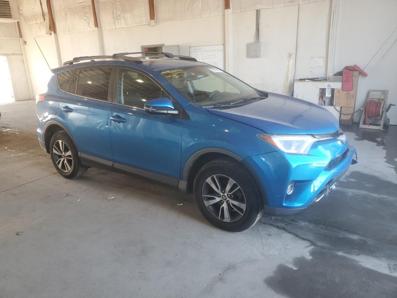 2017 Toyota Rav4 Xle - Фото 4