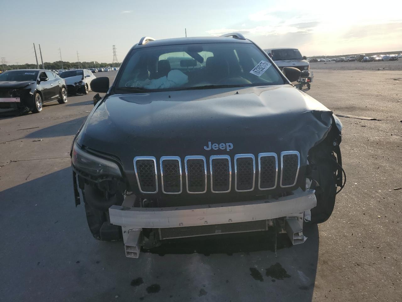 2019 Jeep Cherokee Latitude - Фото 5