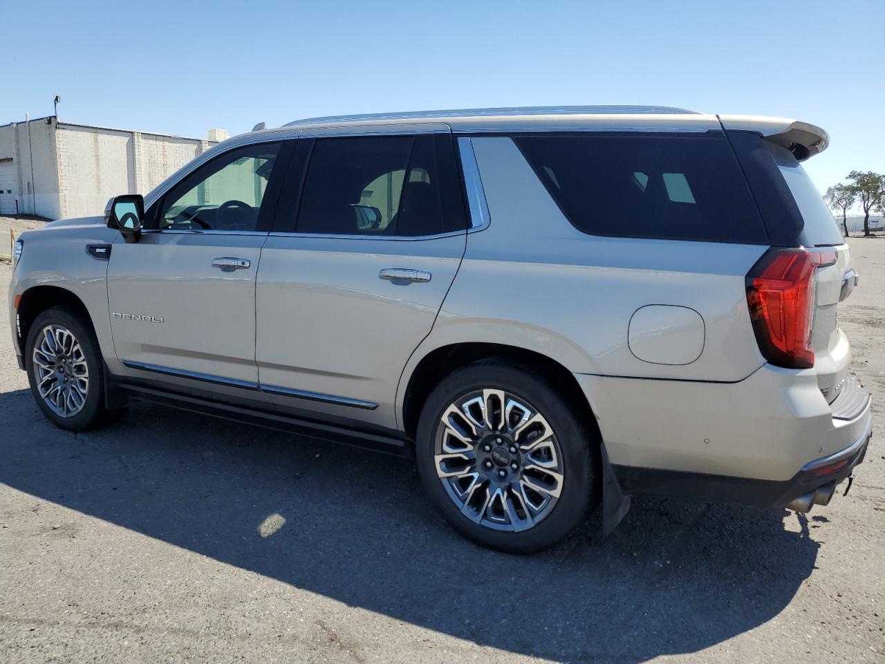 2023 GMC Yukon Denali Ultimate - Image 2