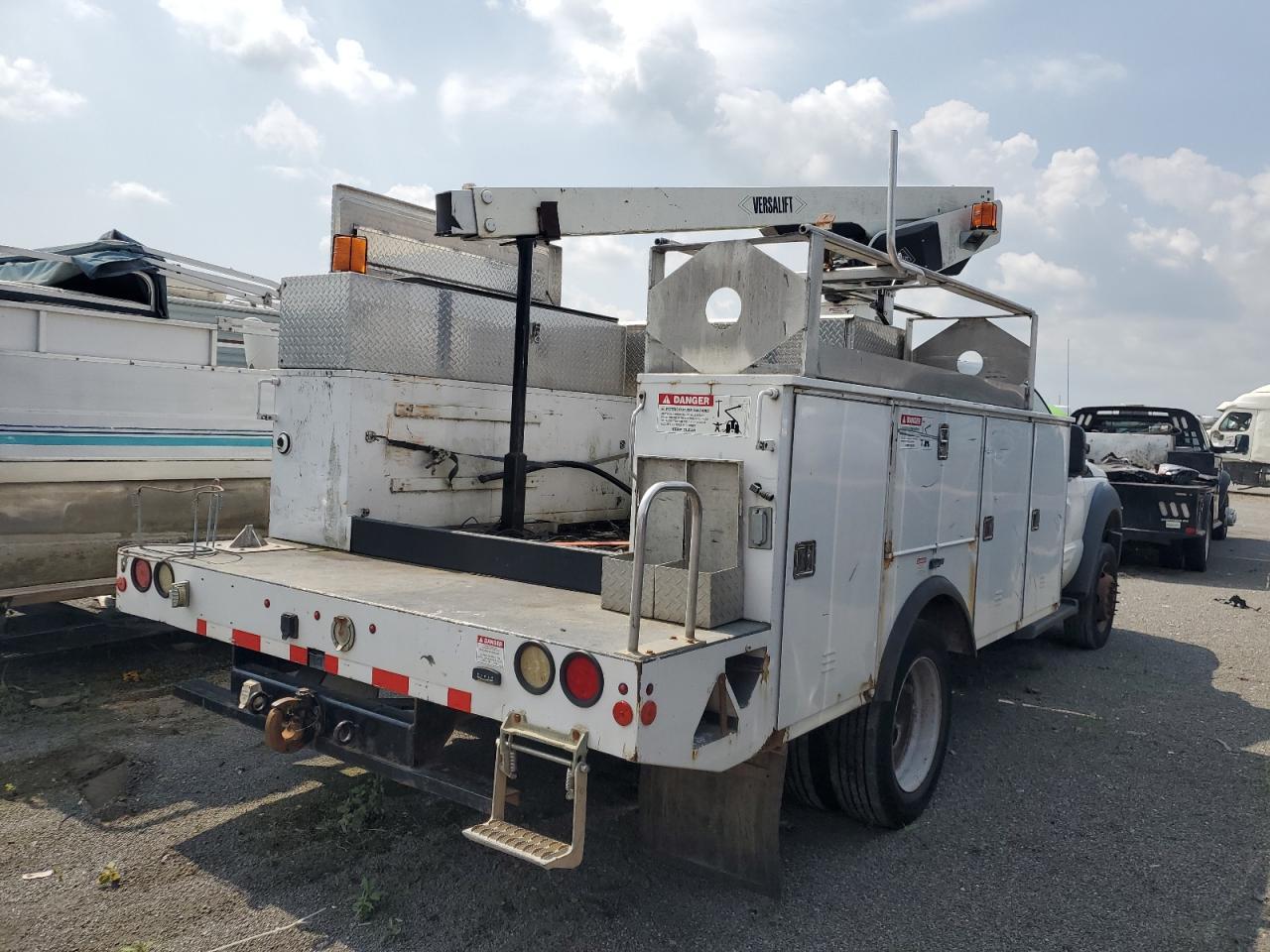 2014 Ford F450 Super Duty - Image 3