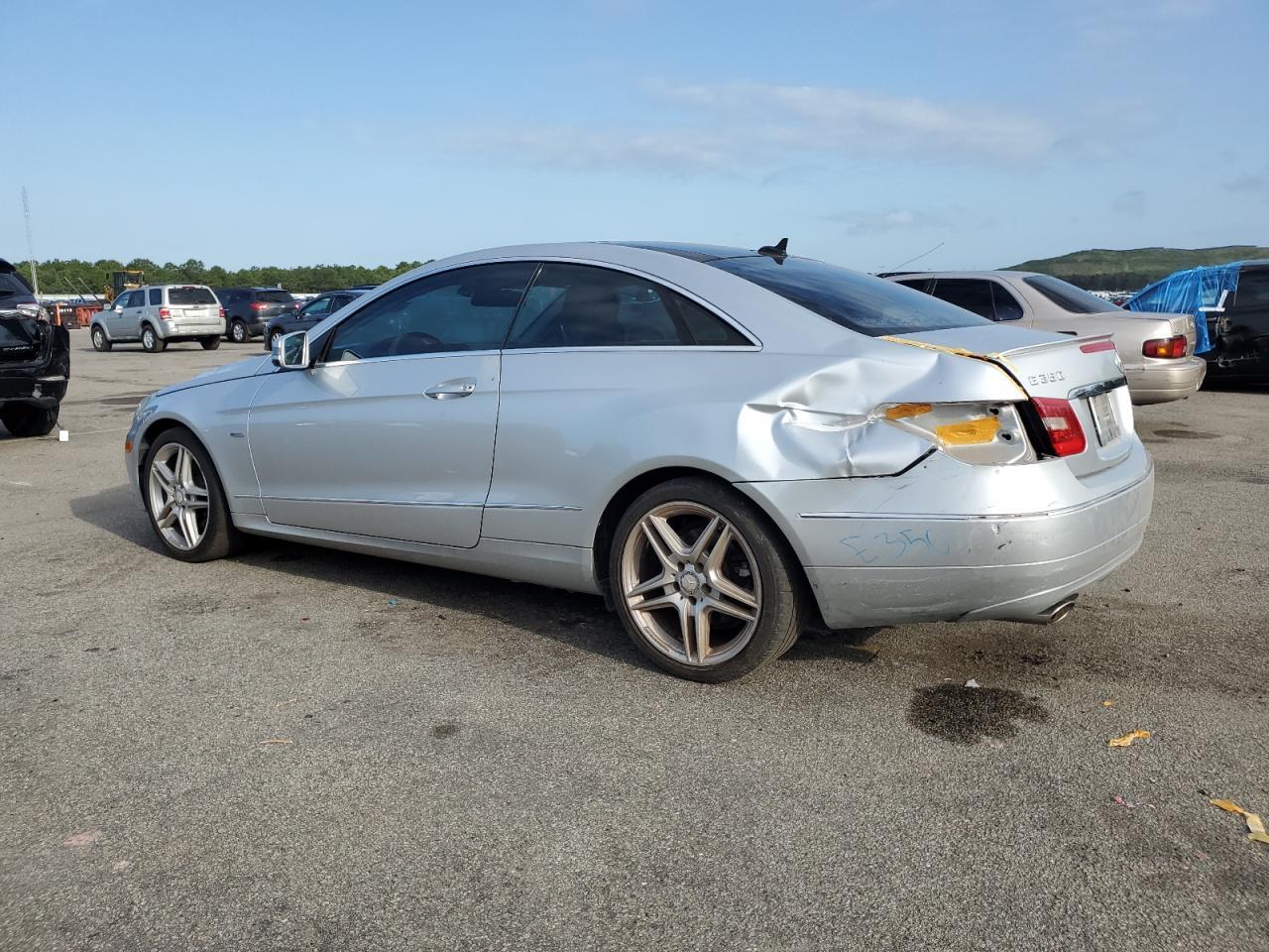 2012 Mercedes-Benz E 350 4Matic - Фото 2