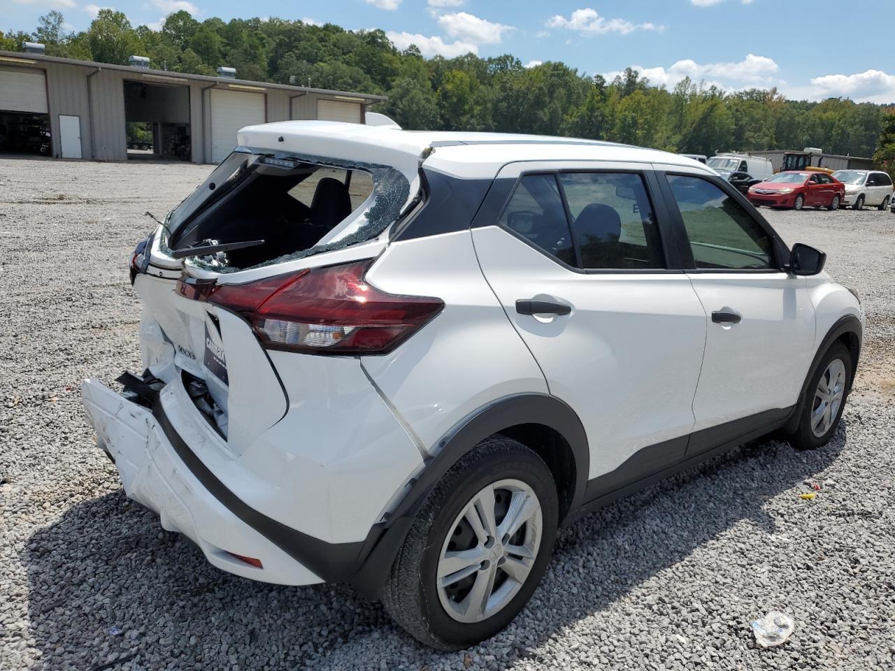 2024 Nissan Kicks S - Image 3