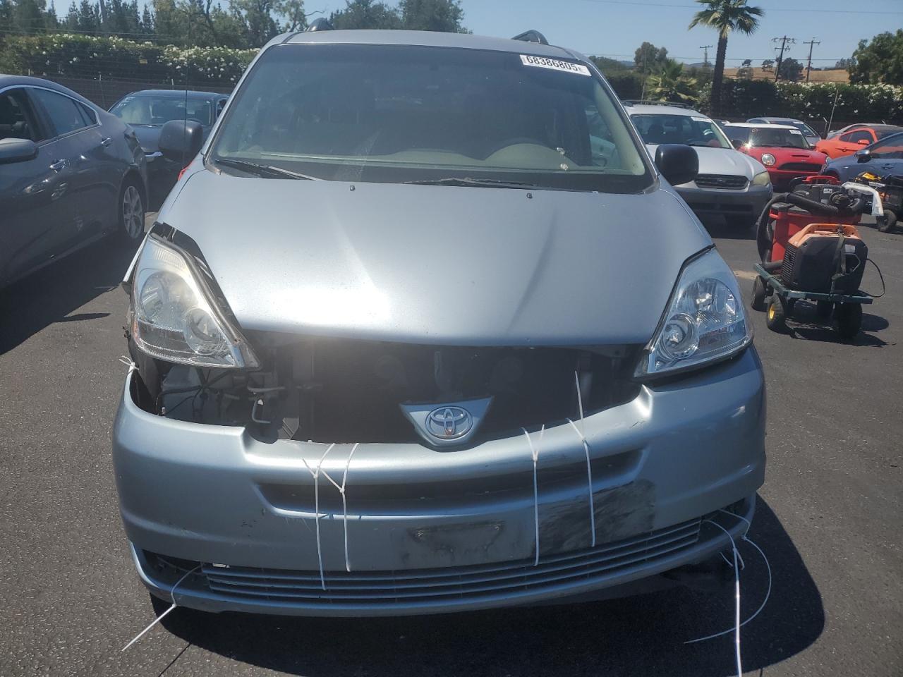 2004 Toyota Sienna Ce - Фото 5