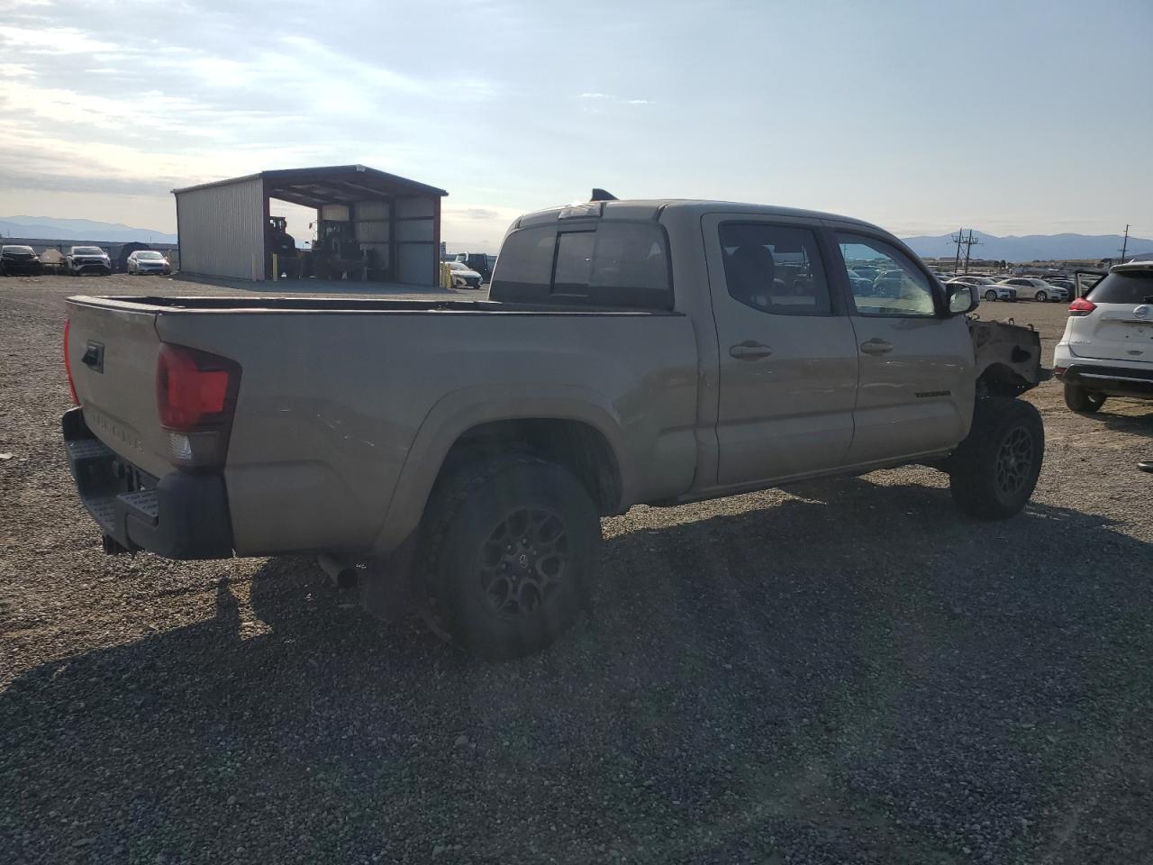 2018 Toyota Tacoma Double Cab - Фото 3