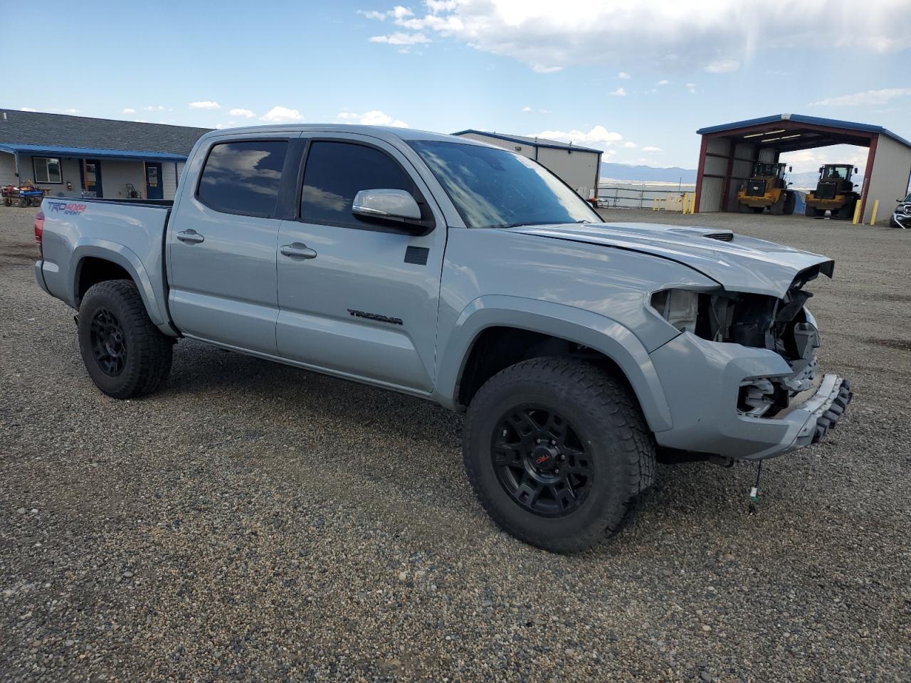 2018 Toyota Tacoma Double Cab - Фото 4