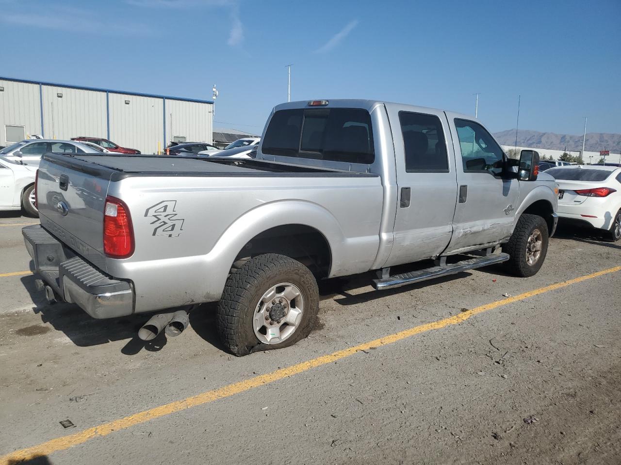 2011 Ford F250 Super Duty - Фото 3