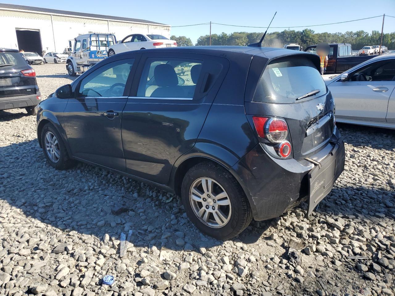 2013 Chevrolet Sonic Lt - Фото 2