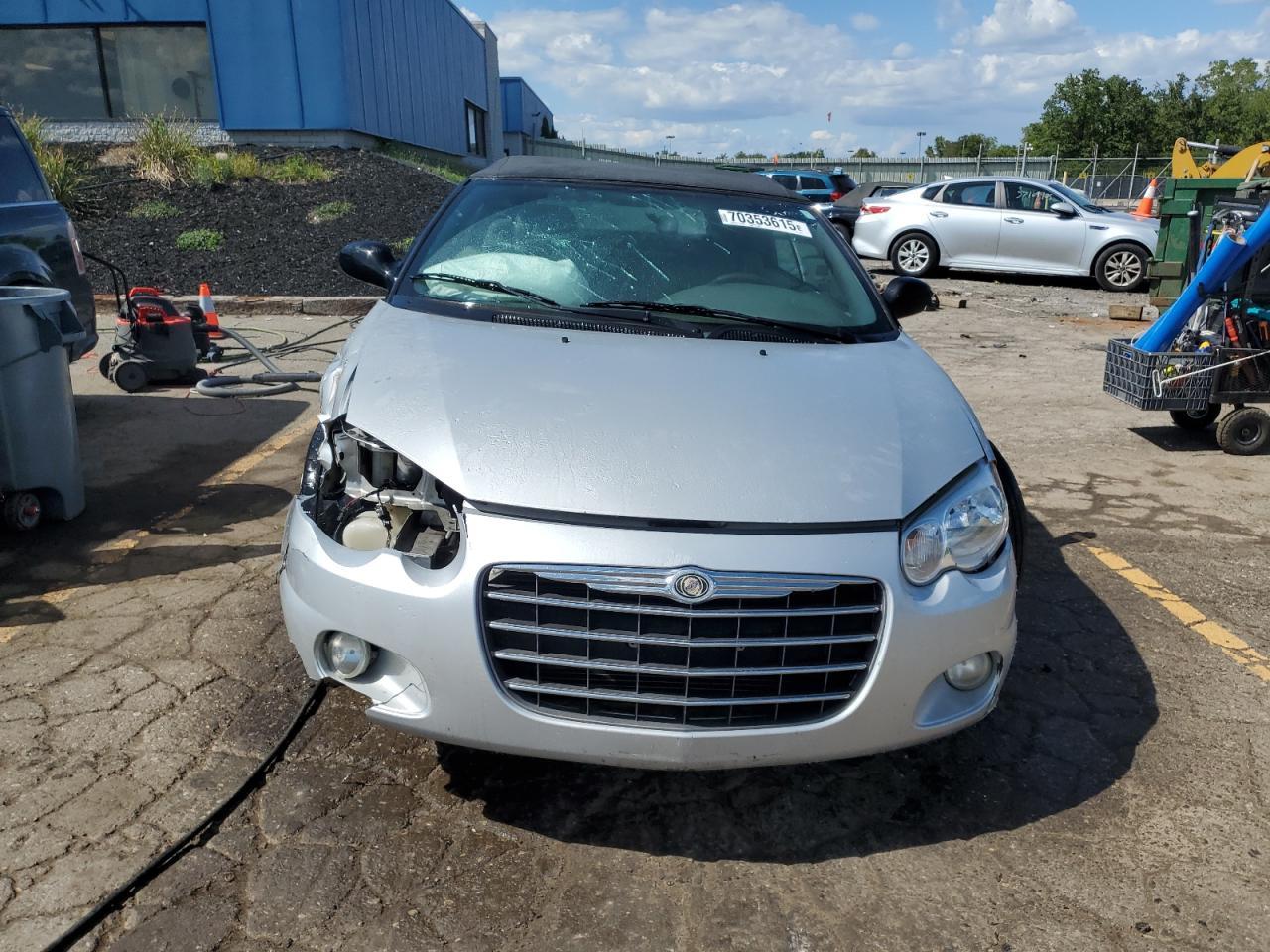 2005 Chrysler Sebring Touring - Image 5