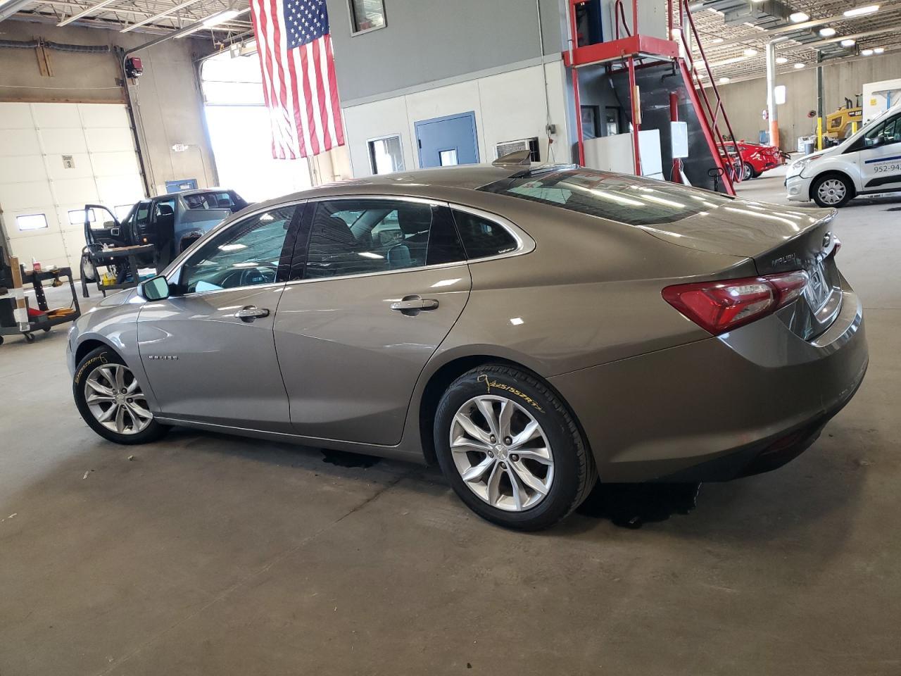 2020 Chevrolet Malibu Lt - Фото 2