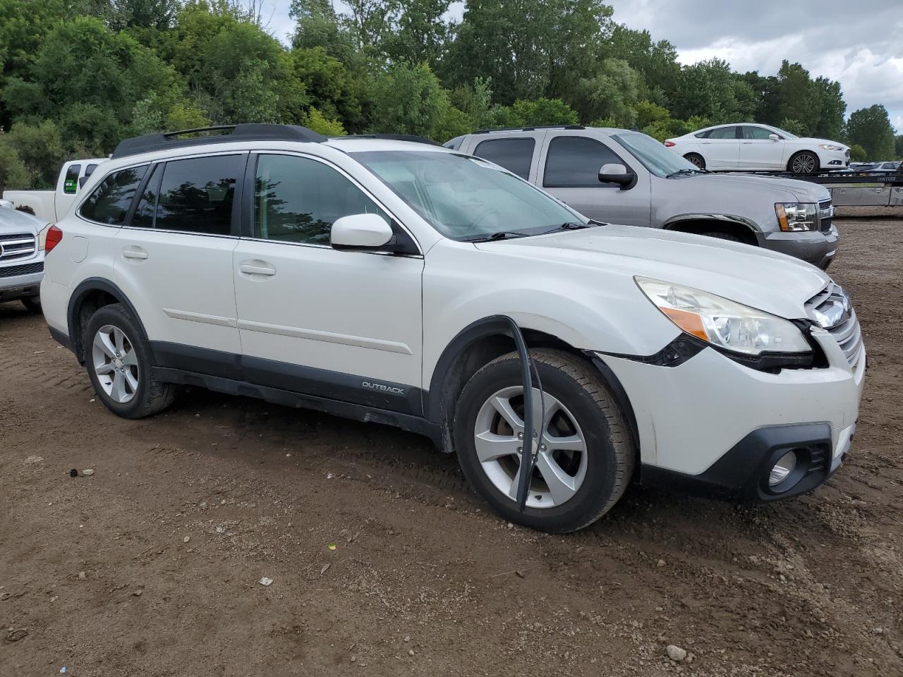 2014 Subaru Outback 2.5I Premium - Image 4