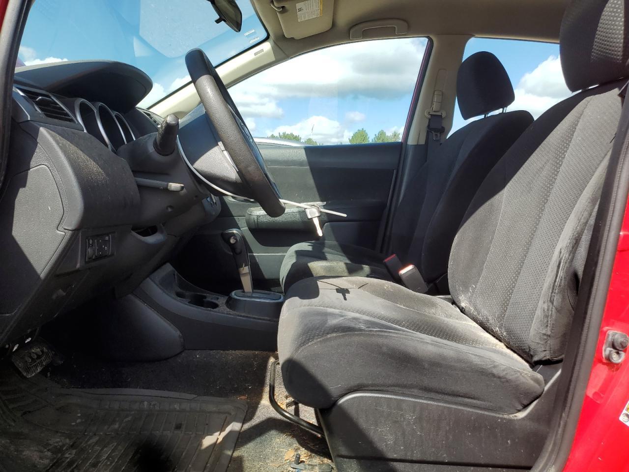 2011 Nissan Versa S - Фото 7