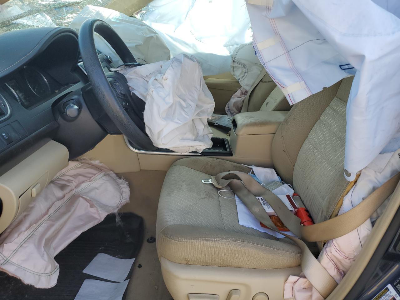 2017 Toyota Camry Le - Фото 7