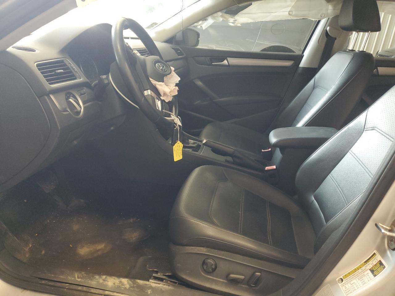 2015 Volkswagen Passat S - Фото 7