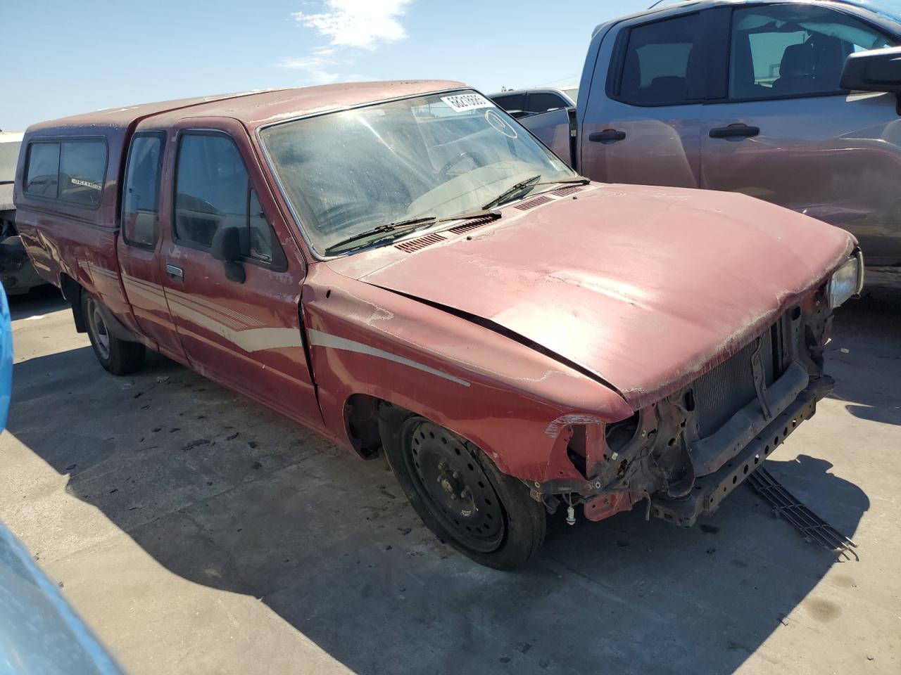 1990 Toyota Pickup Deluxe - Image 4