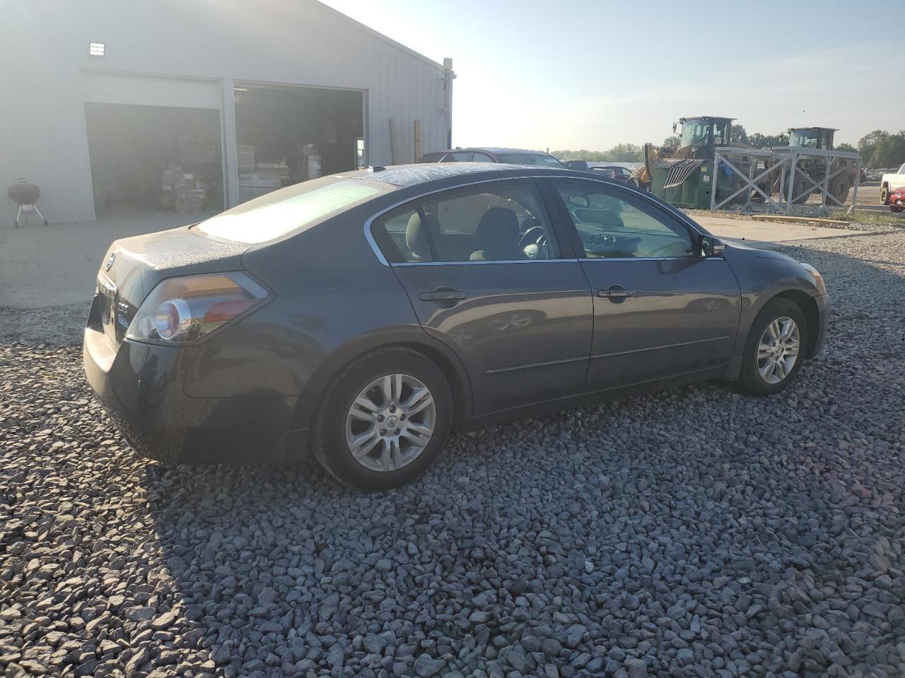 2012 Nissan Altima Base - Фото 3