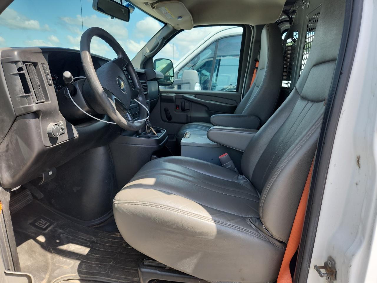 2013 Chevrolet Express G2500 - Image 7