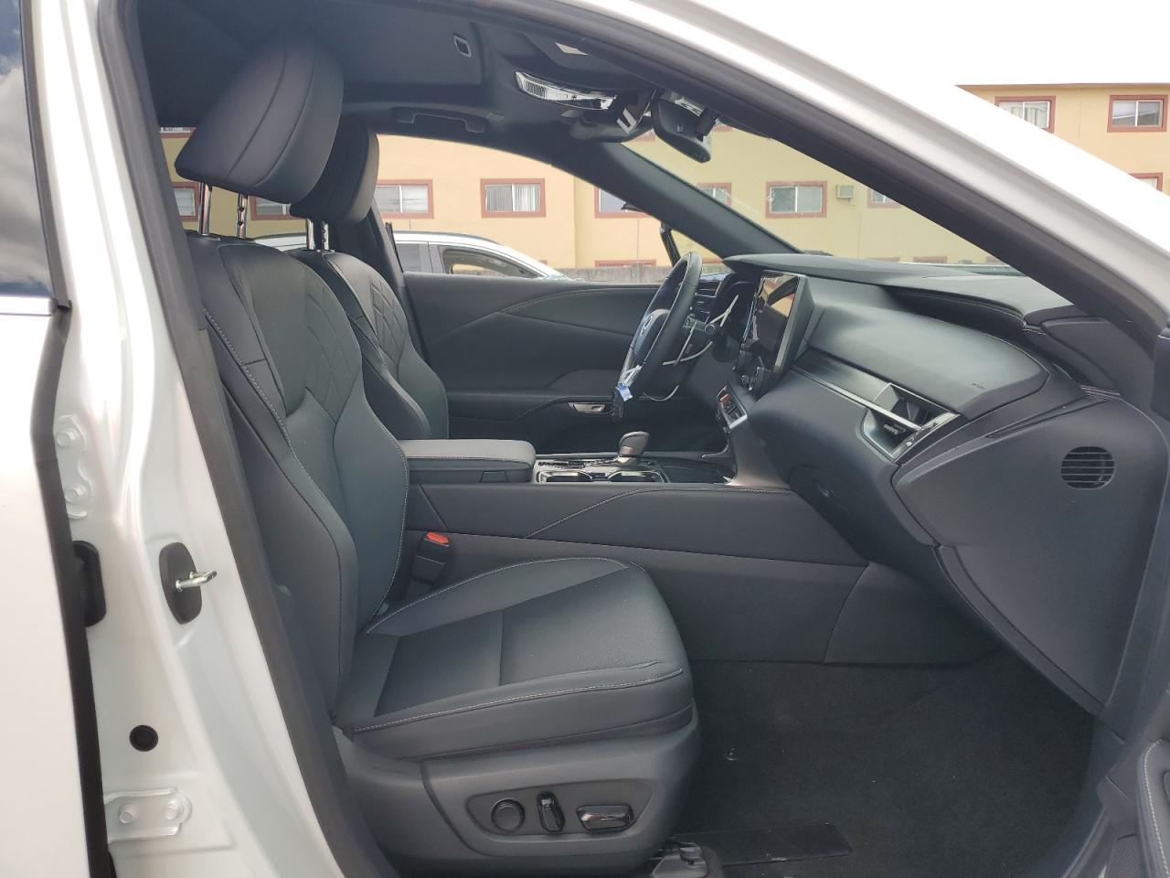 2025 Lexus Rx 350 Premium - Image 7