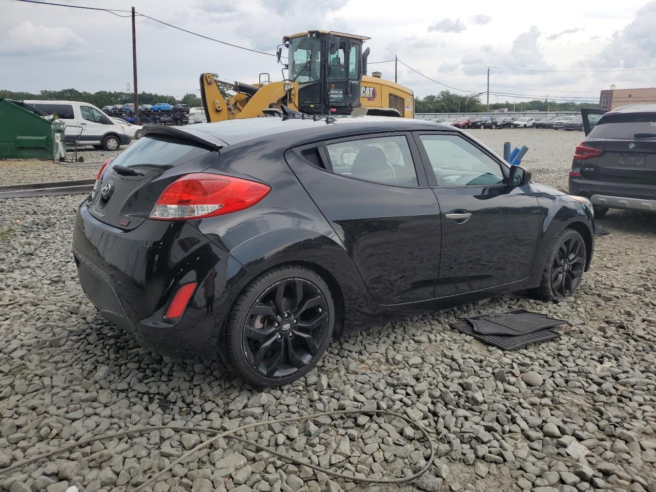 2015 Hyundai Veloster - Image 3