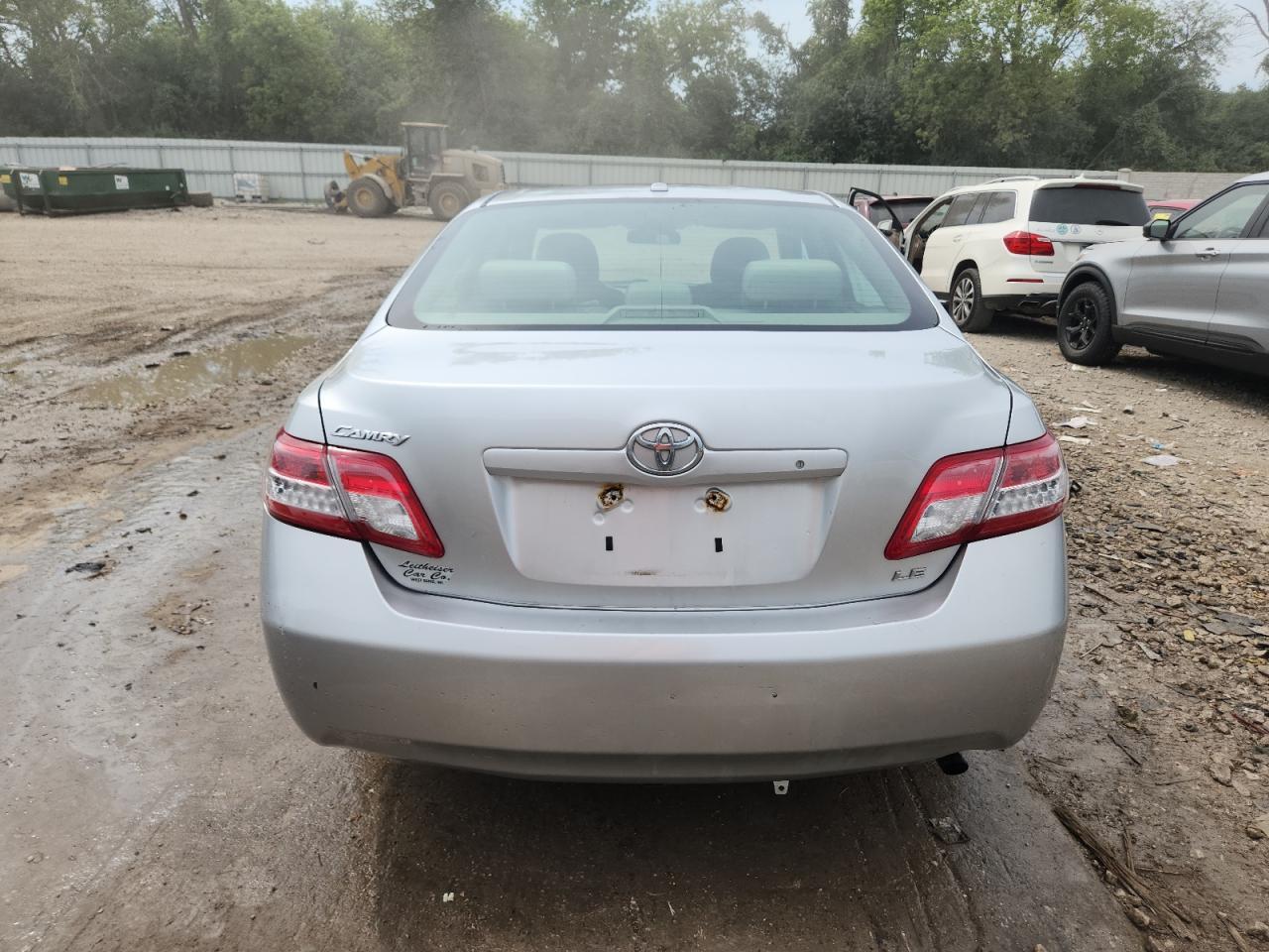 2011 Toyota Camry Base - Фото 6