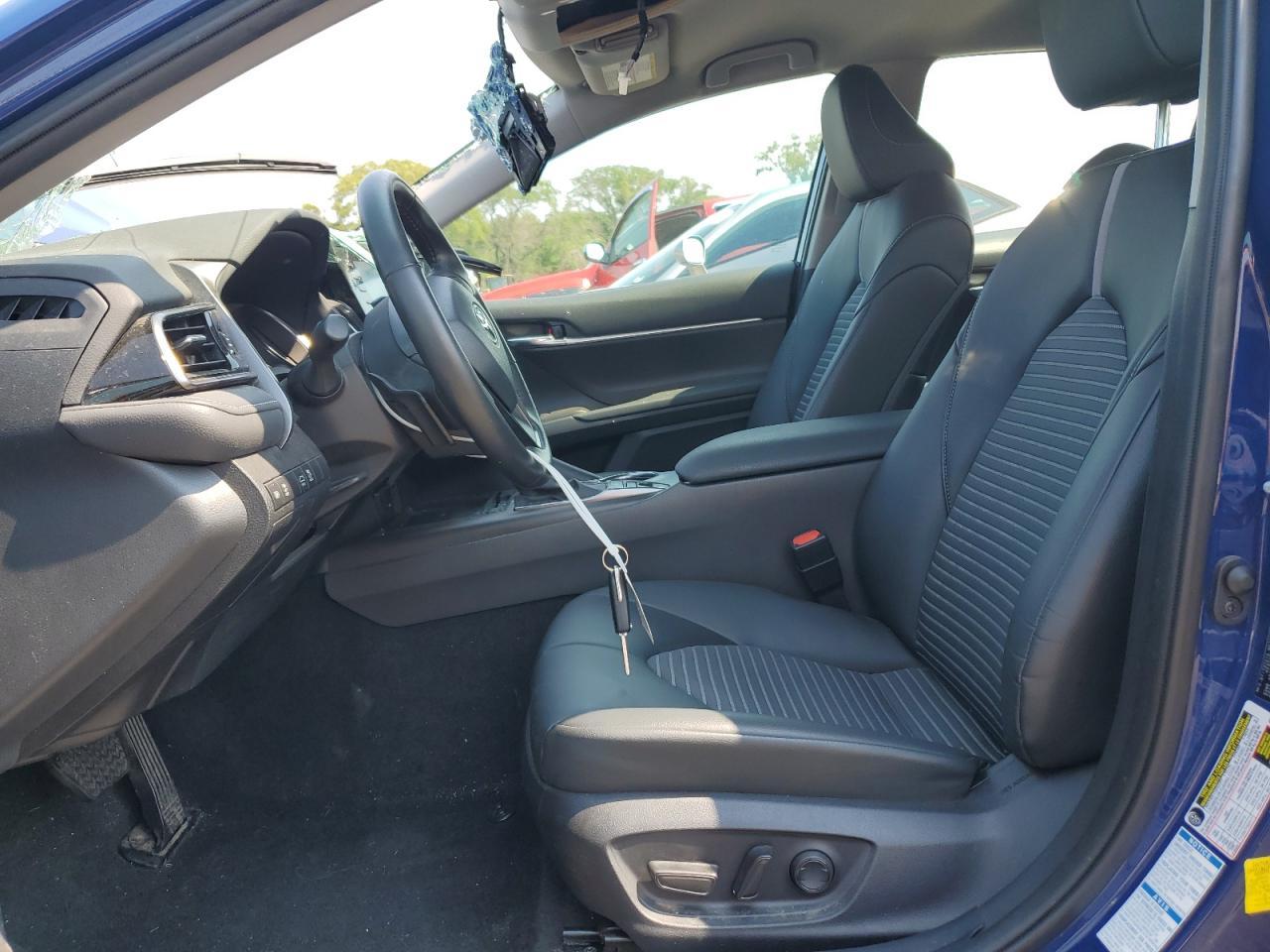 2023 Toyota Camry Se Night Shade - Image 7