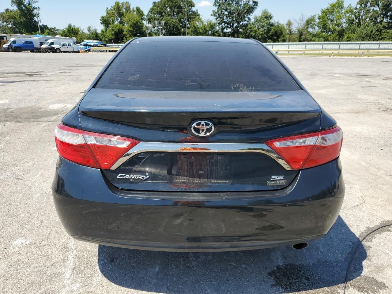 2017 Toyota Camry Le - Фото 6