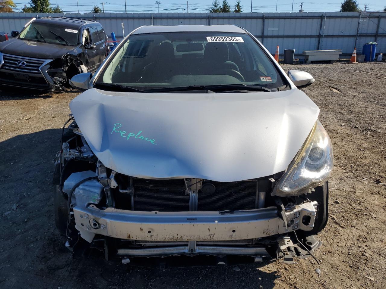 2015 Toyota Prius C - Image 5