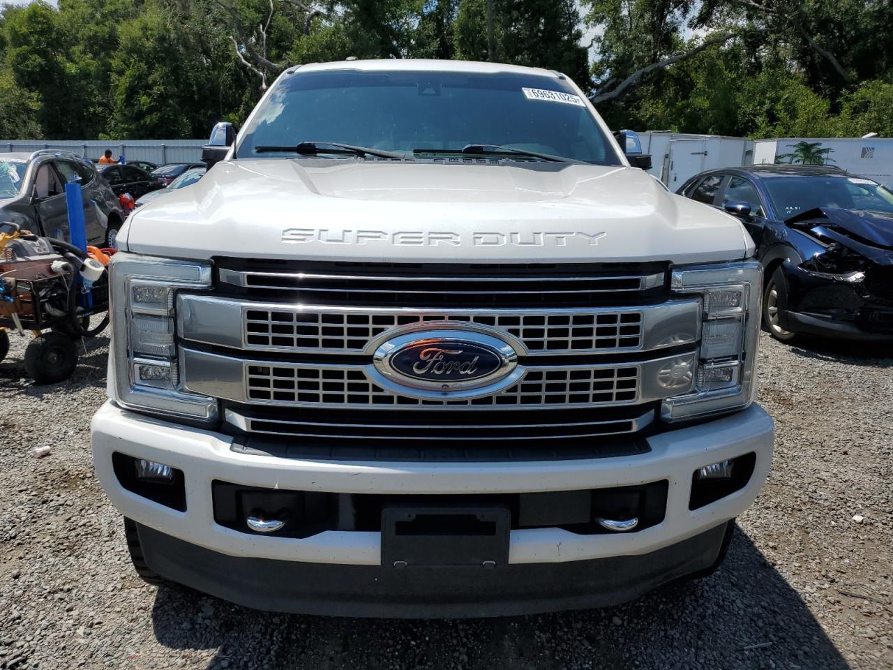 2017 Ford F250 Super Duty - Image 5
