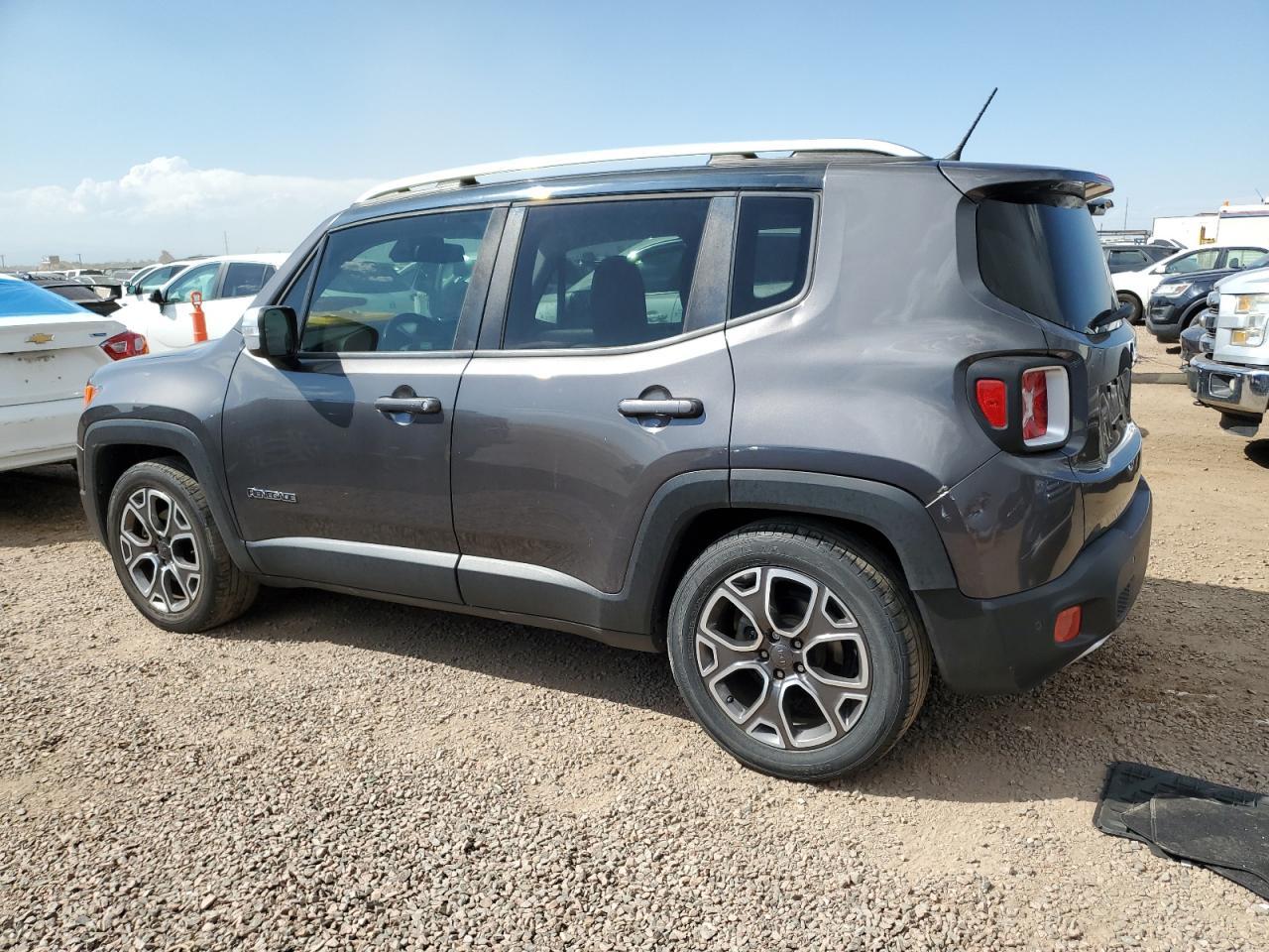 2017 Jeep Renegade Limited - Фото 2