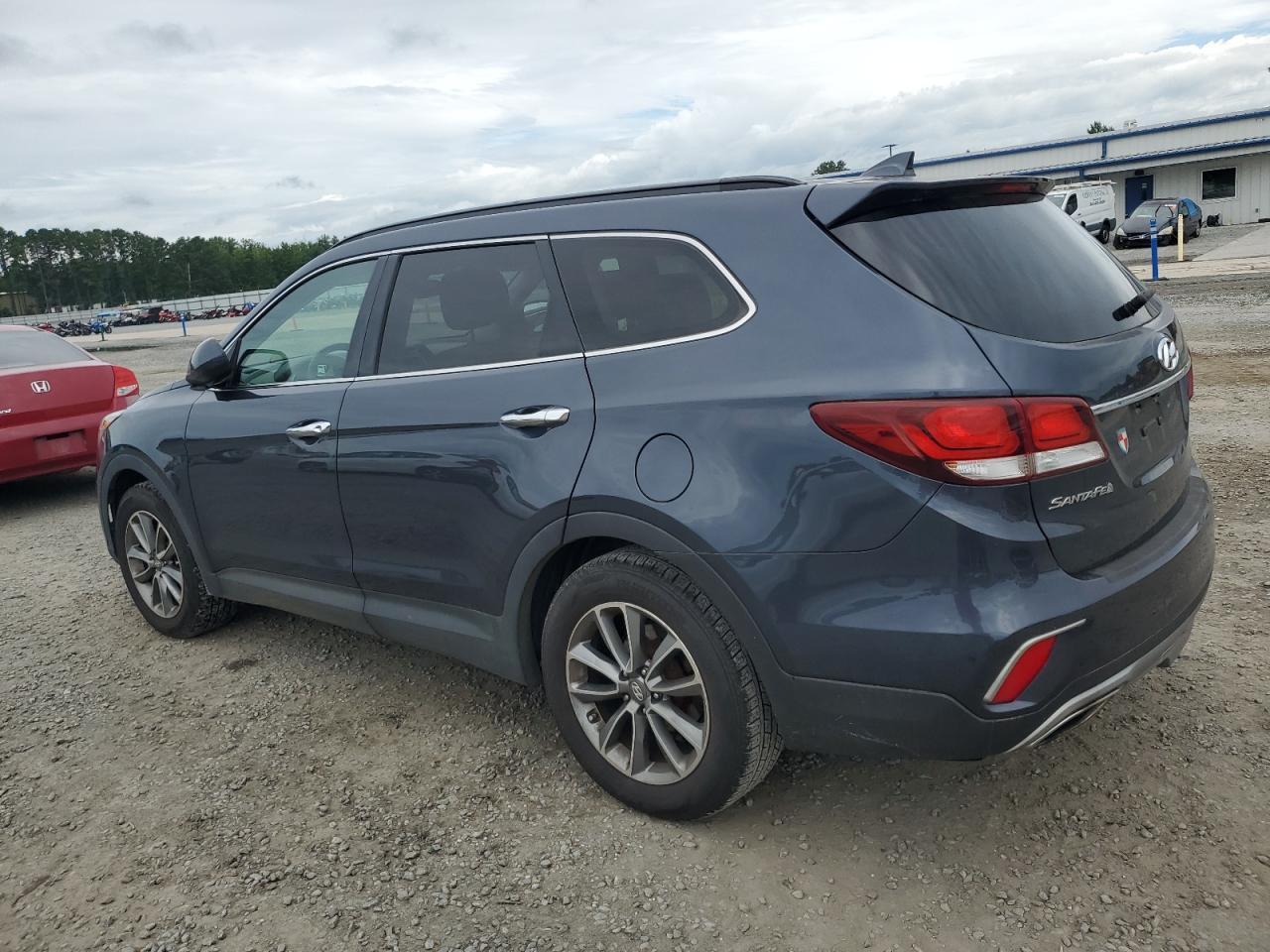 2017 Hyundai Santa Fe Se - Image 2
