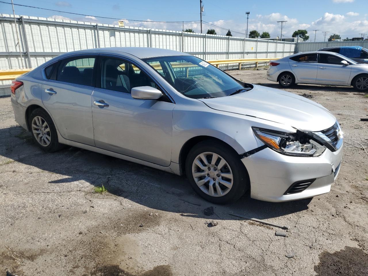2016 Nissan Altima 2.5 - Фото 4