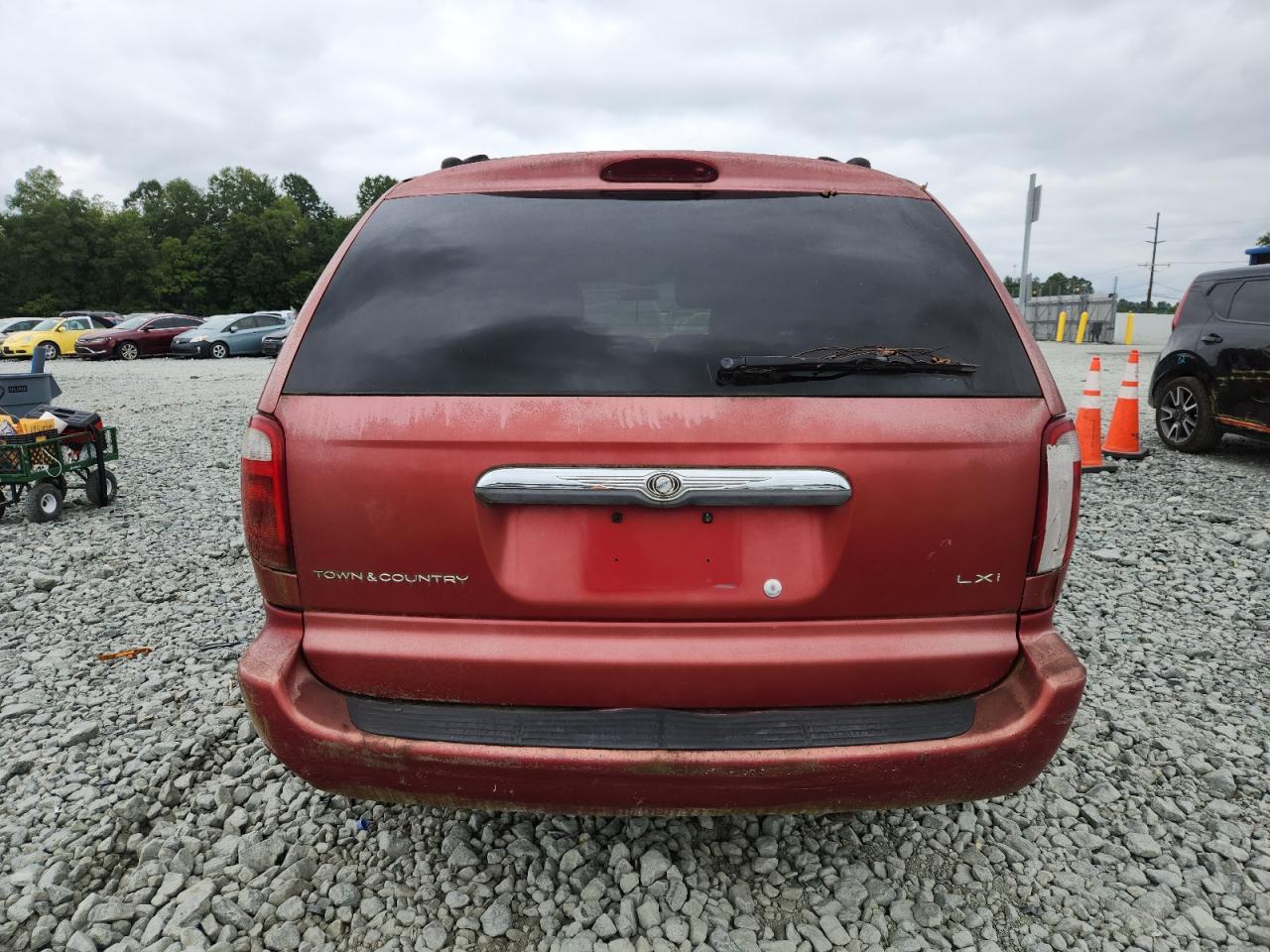 2002 Chrysler Town And C - Фото 6