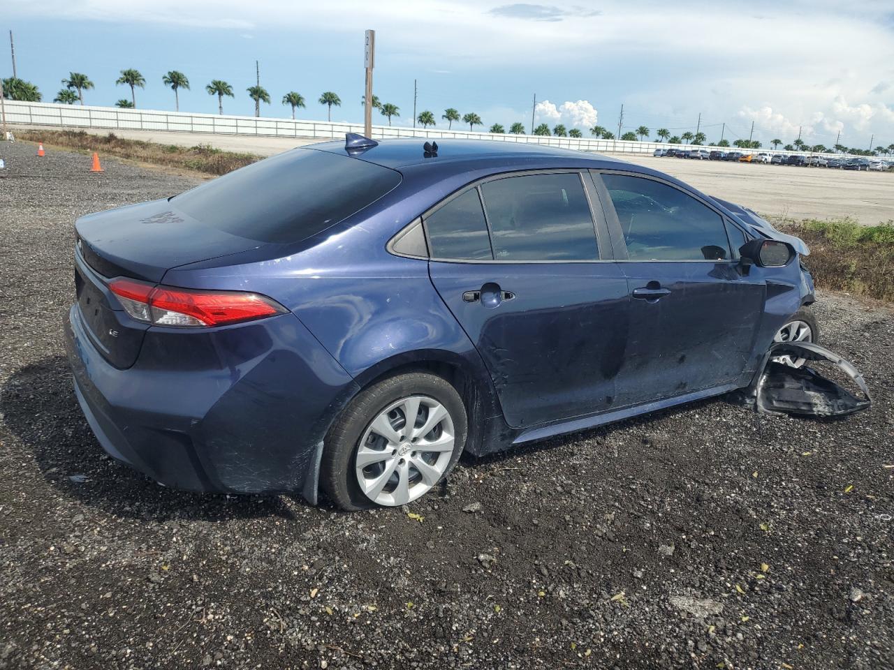 2020 Toyota Corolla Le - Фото 3