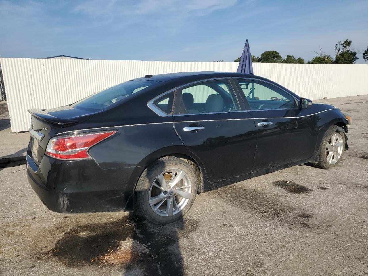 2015 Nissan Altima 2.5 - Image 3