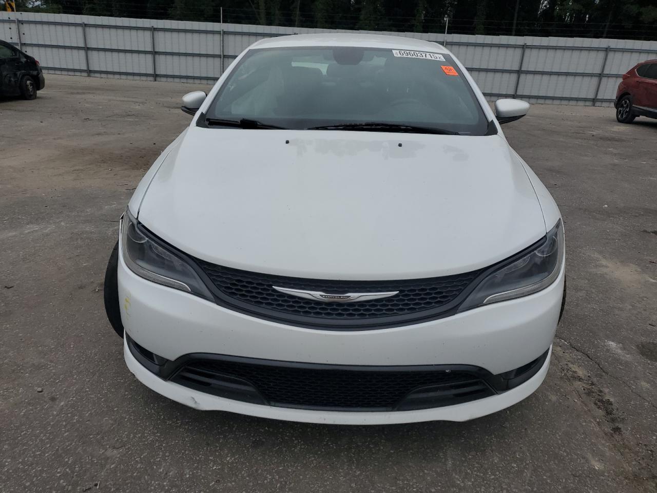 2015 Chrysler 200 S - Image 5