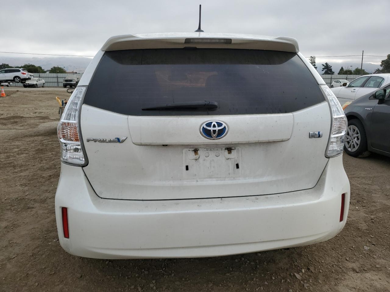 2013 Toyota Prius V - Фото 6
