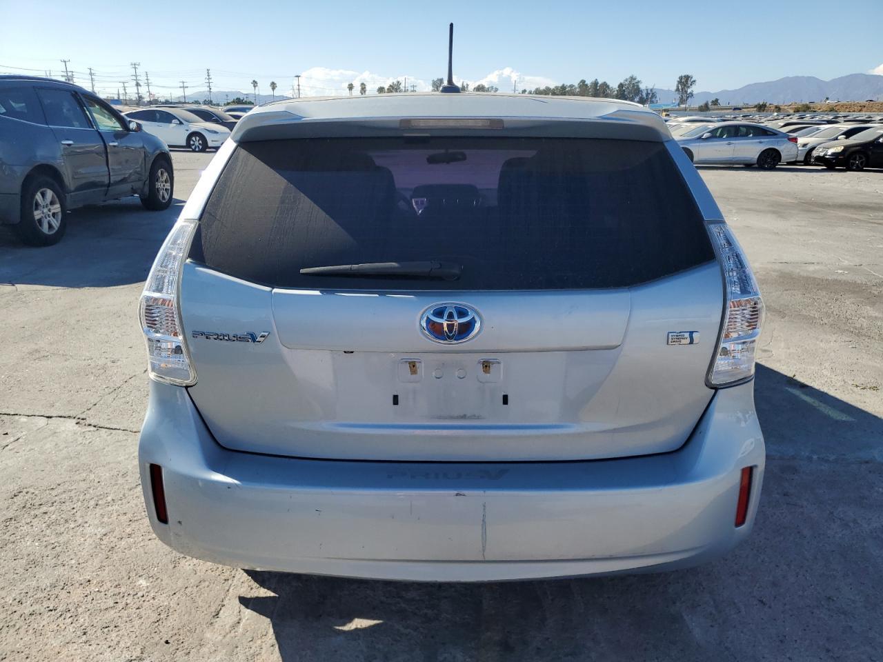 2014 Toyota Prius V - Image 6