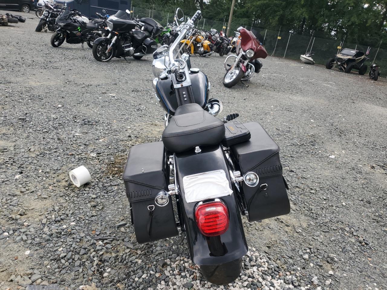 2010 Harley-Davidson Flstf Shrine - Фото 4