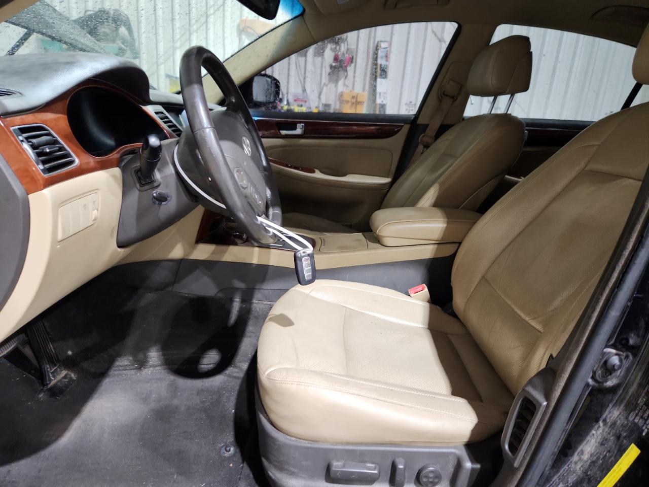 2013 Hyundai Genesis 3.8L 3.8L - Image 7