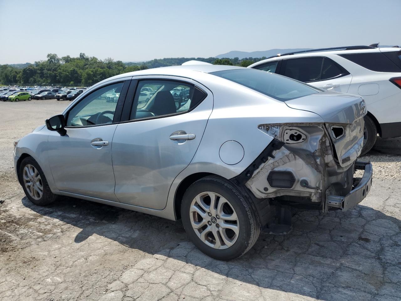 2018 Toyota Yaris Ia - Фото 2
